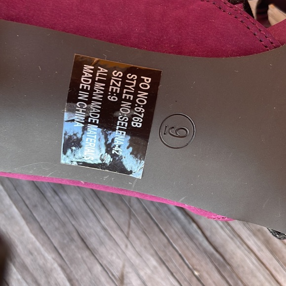 THIGH HIGH BURGUNDY GATE BOOTS. PEEK A BOO TOE SIZE 9 - Picture 4 of 6